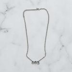 عقد قلادة بثلاث حلقات مترابطة