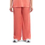 طقم ملابس منزلية بنقشة مضلعة تطريز على الصدر وقصة مريحة راحة وأناقة في كل لحظة