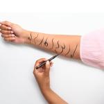 Essence Eyeliner Pen Extra long-lasting 010 Blackest Black
