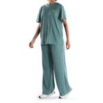 طقم ملابس منزلية بنقشة مضلعة تطريز على الصدر وقصة مريحة راحة وأناقة في كل لحظة