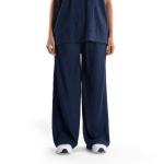 طقم ملابس منزلية بنقشة مضلعة تطريز على الصدر وقصة مريحة راحة وأناقة في كل لحظة